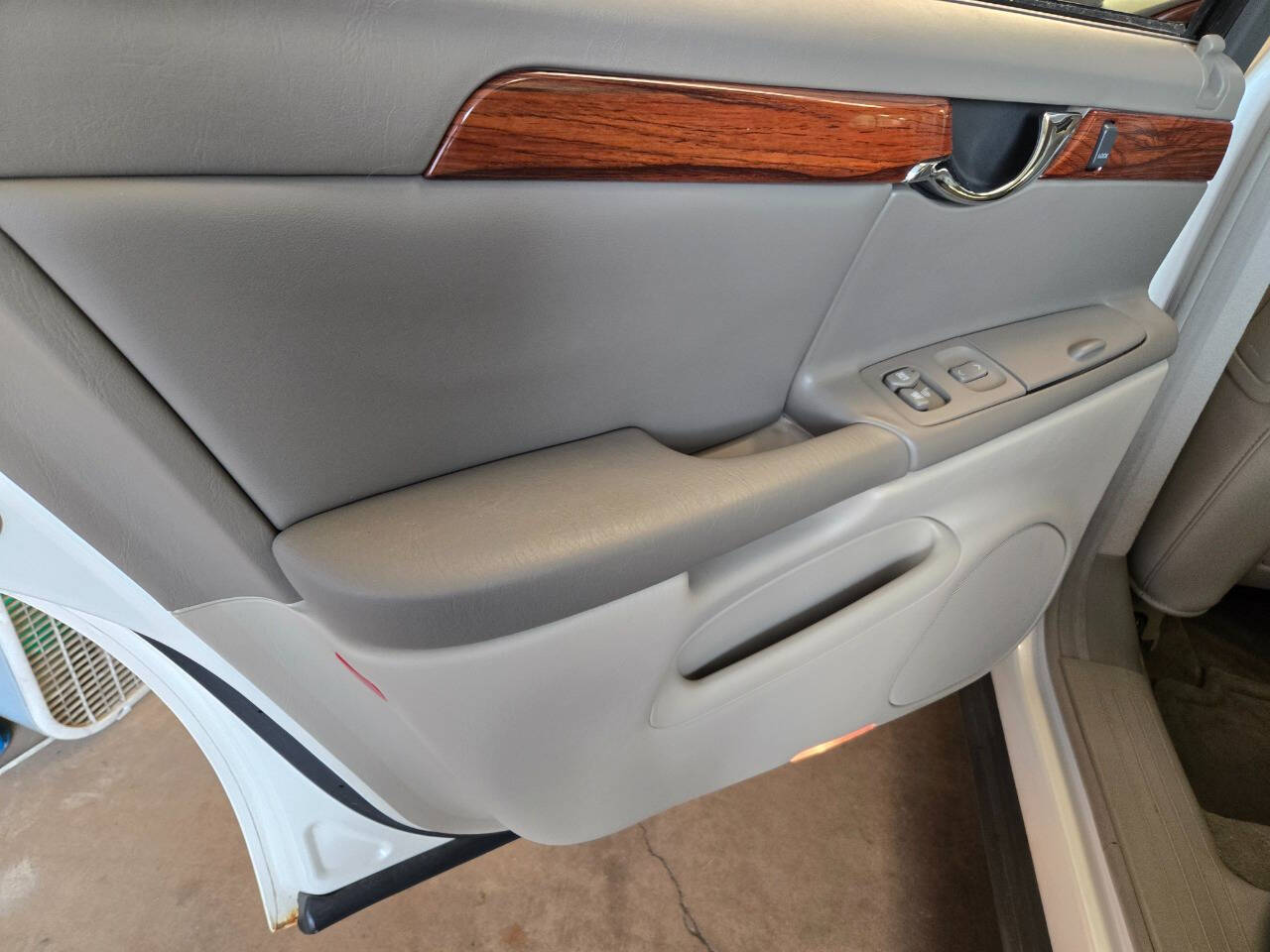 2002 Cadillac DeVille 78