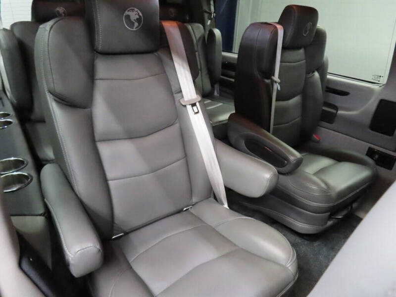 2022 GMC Savana 2500