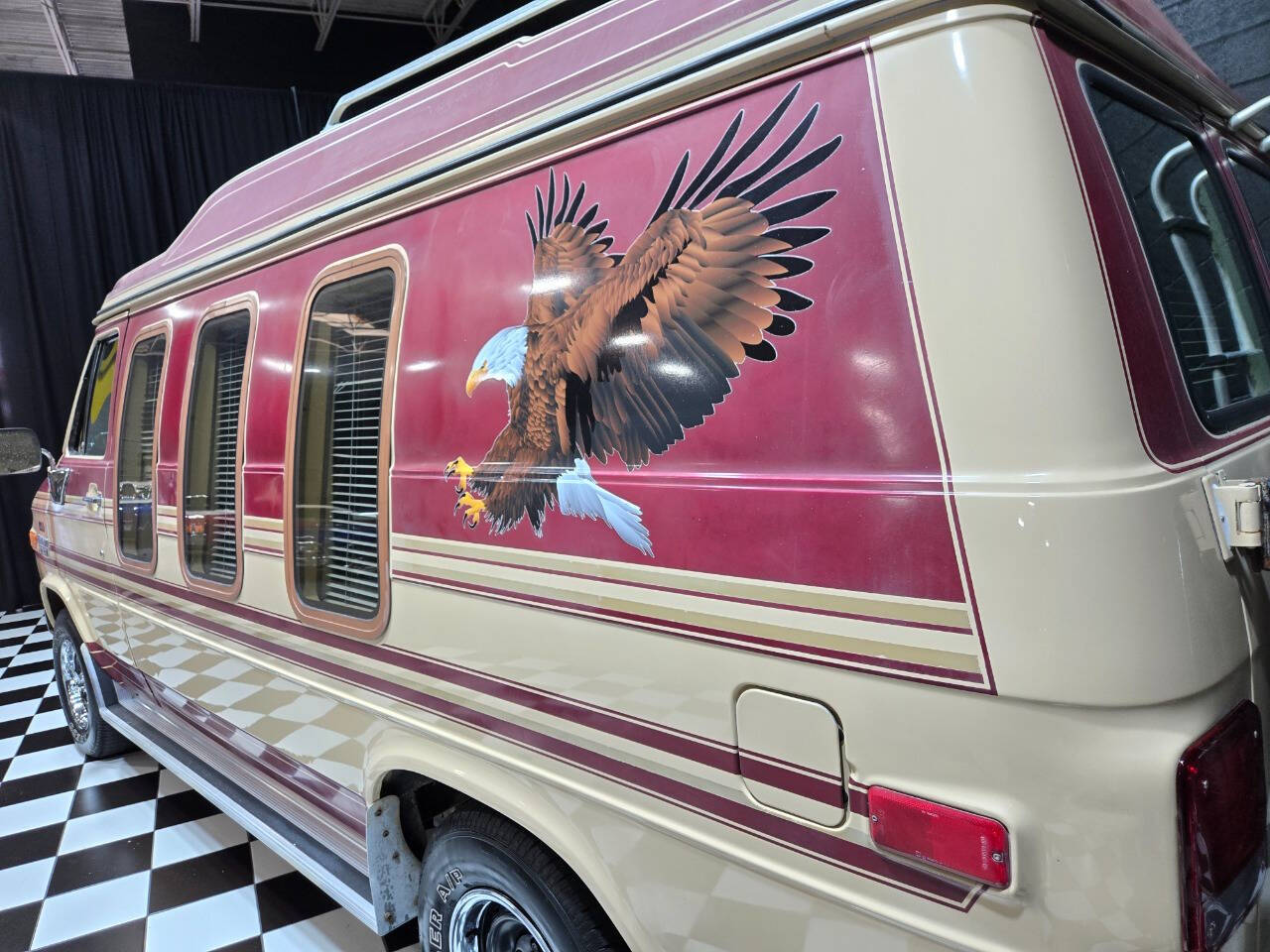 1988 Chevrolet Chevy Van 33