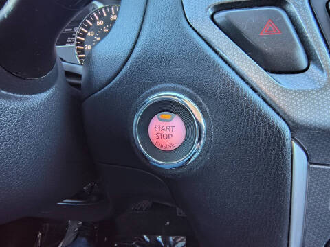 2017 Nissan Pathfinder SL