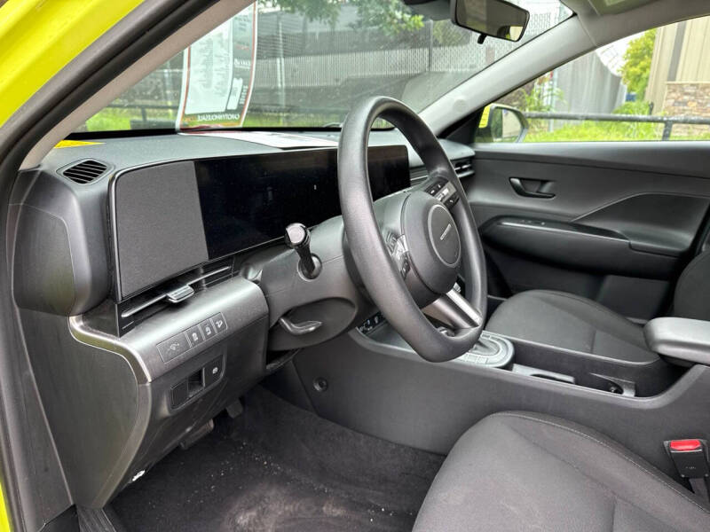 2024 Hyundai Kona SE