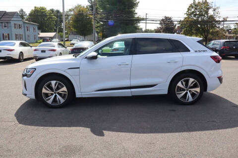 2024 Audi Q8 e-tron quattro Premium