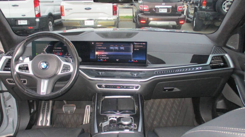 2023 BMW X7 xDrive40i