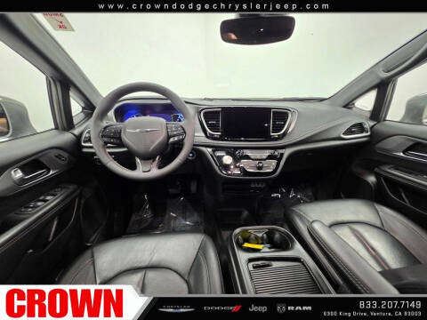 2022 Chrysler Pacifica Hybrid Touring L