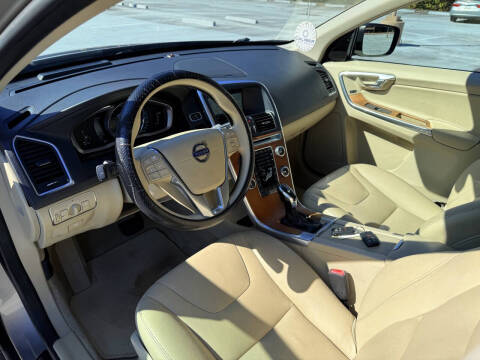 2015 Volvo XC60 T5 Drive-E Platinum