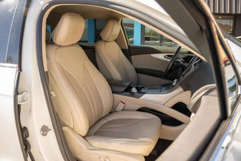 2020 Lincoln Nautilus Standard