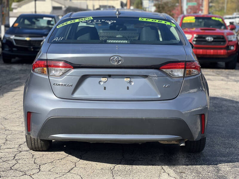 2022 Toyota Corolla LE