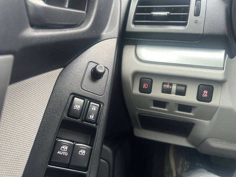 2015 Subaru Forester 2.5i