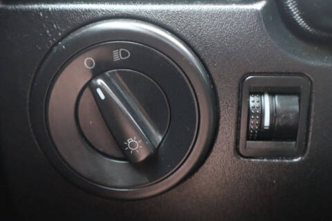2010 Volkswagen New Beetle