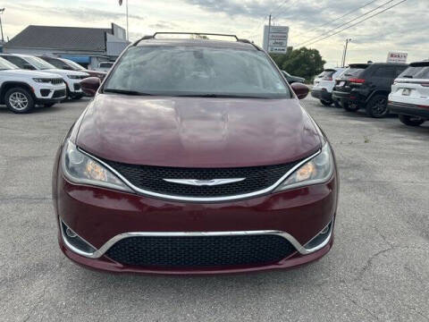 2017 Chrysler Pacifica Touring-L