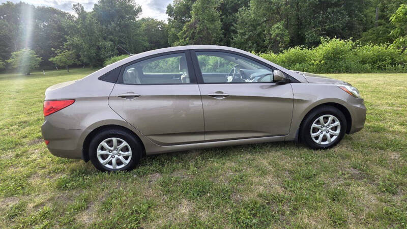 2013 Hyundai Accent GLS