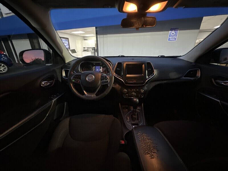 2019 Jeep Cherokee Latitude