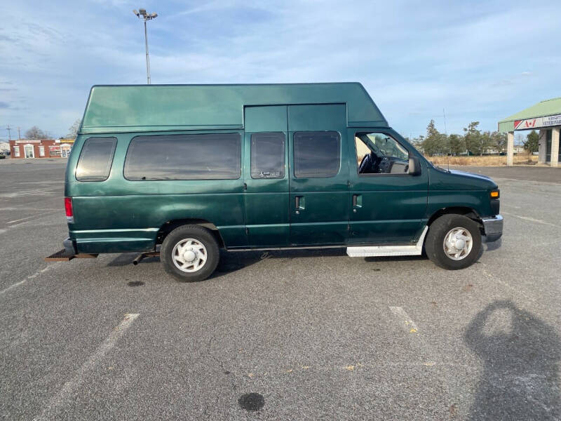 2009 Ford E-Series E-250