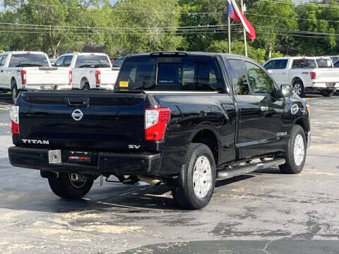 2017 Nissan Titan SV