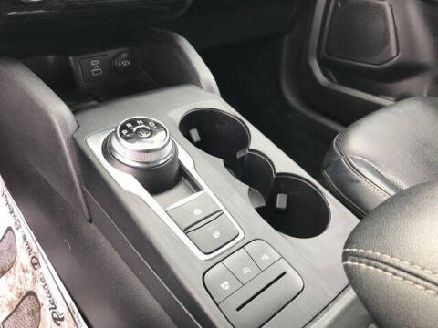 2022 Ford Escape Titanium