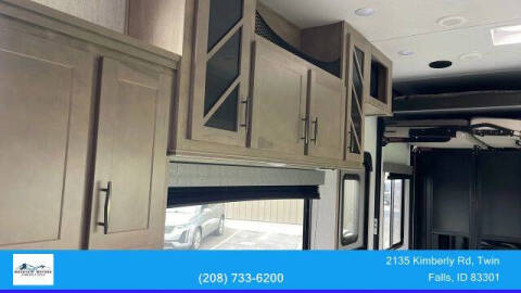 2023 Grand Design RV Momentum