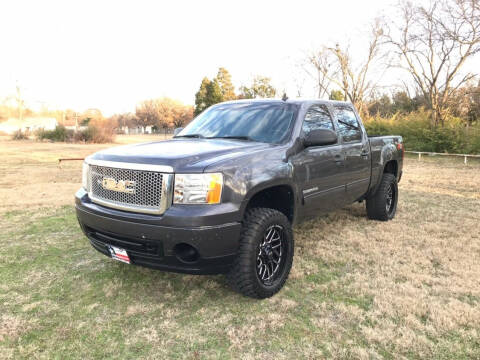 2011 GMC Sierra 1500 for sale at LA PULGA DE AUTOS in Dallas TX