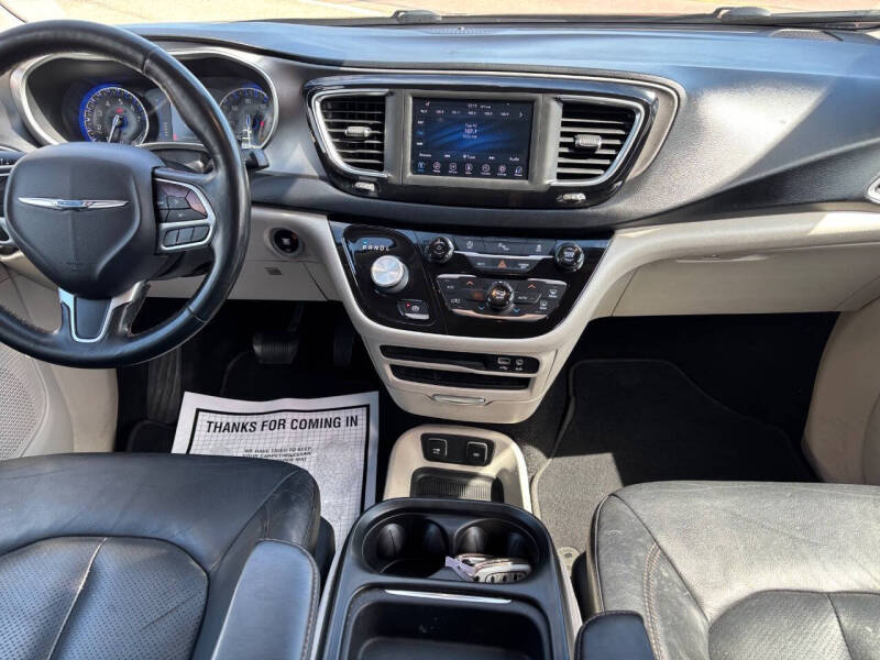 2020 Chrysler Pacifica Touring L