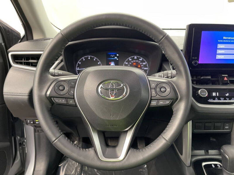 2024 Toyota Corolla Cross LE