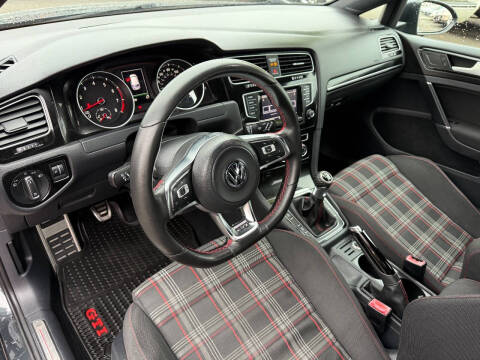 2015 Volkswagen Golf GTI Autobahn
