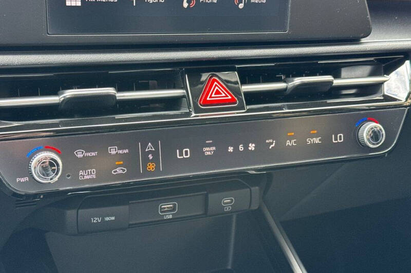 2026 Kia Niro LX