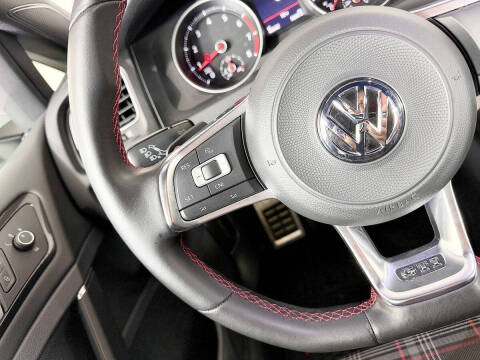 2017 Volkswagen Golf GTI S