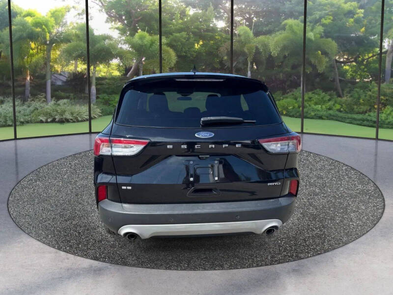 2022 Ford Escape SE