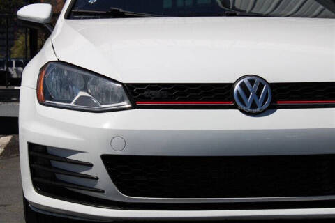 2017 Volkswagen Golf GTI S
