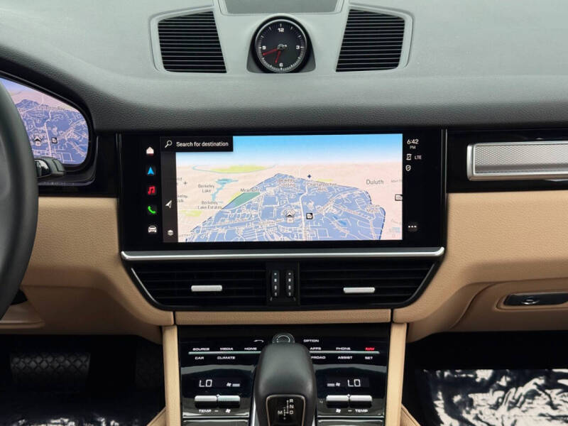 2023 Porsche Cayenne E-Hybrid Platinum Edition