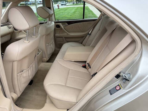 2001 Mercedes-Benz E-Class E 320