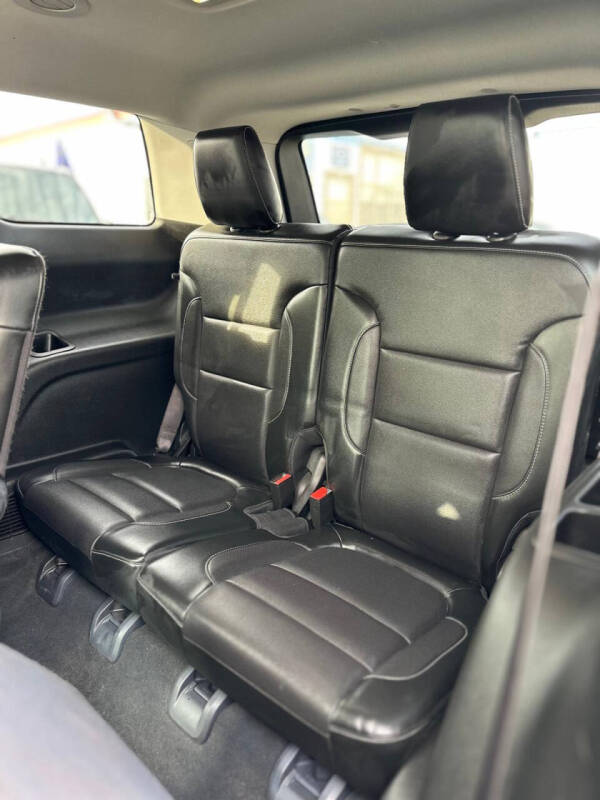 2017 GMC Acadia SLT-1