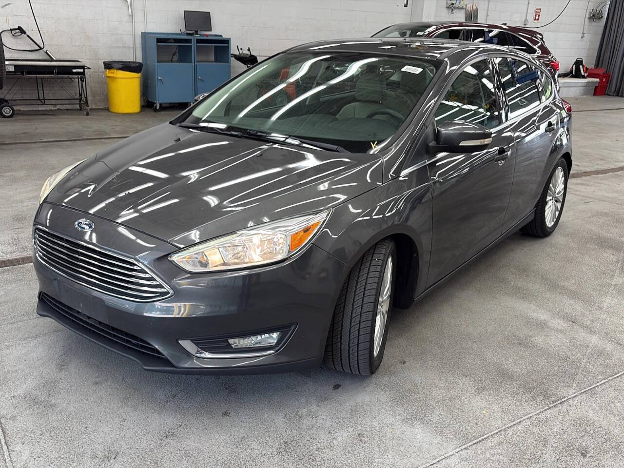 View vehicle photo 2