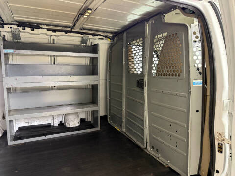 2017 Chevrolet Express 2500