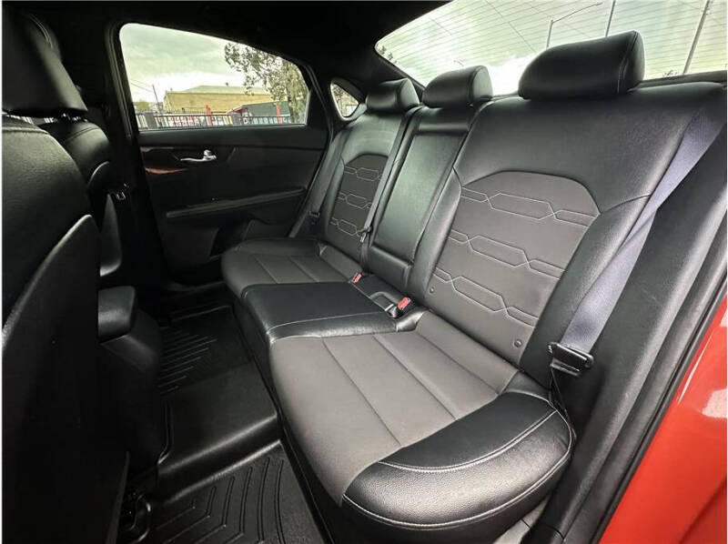 2021 Kia Forte GT Line