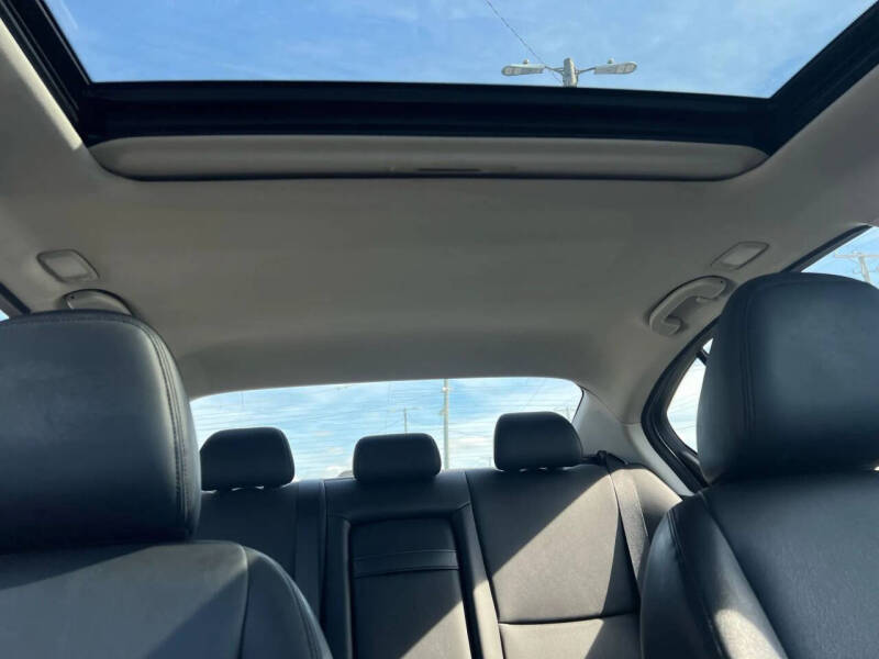 2015 Infiniti Q50 Premium