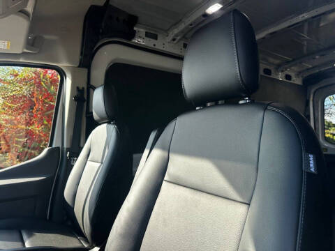 2025 Ford Transit 250