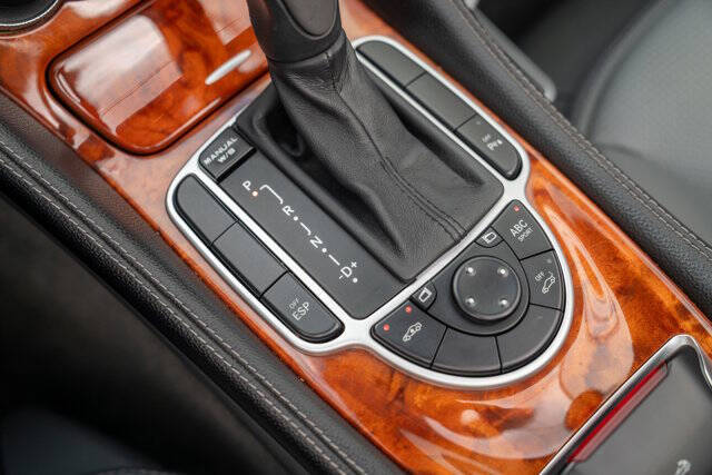2003 Mercedes-Benz SL-Class 31