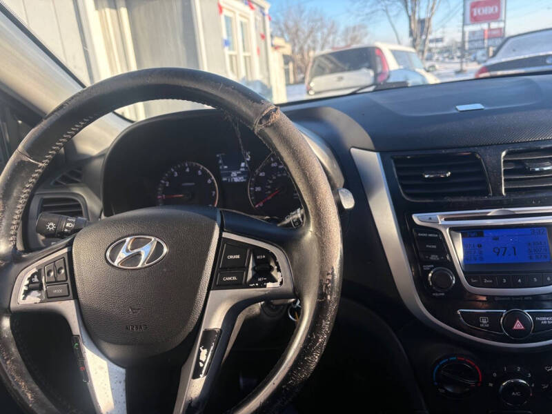 2014 Hyundai Accent SE