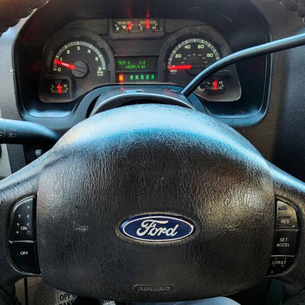 2010 Ford E-Series E-350 SD XL