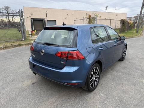 2016 Volkswagen Golf TSI SE