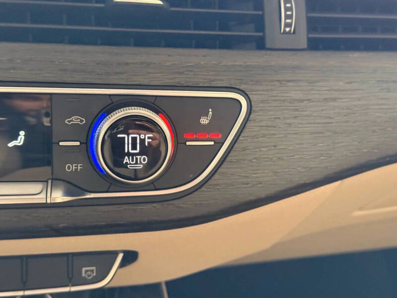 2017 Audi A4 2.0T quattro Premium Plus