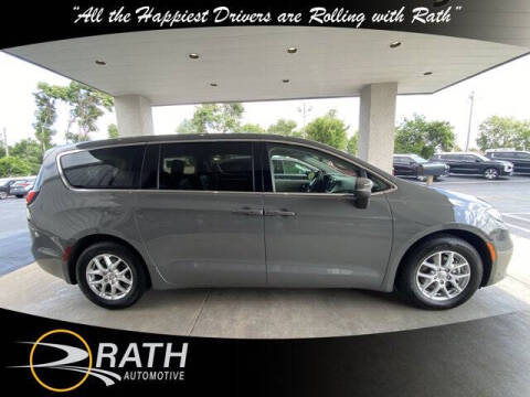 2023 Chrysler Pacifica Touring L