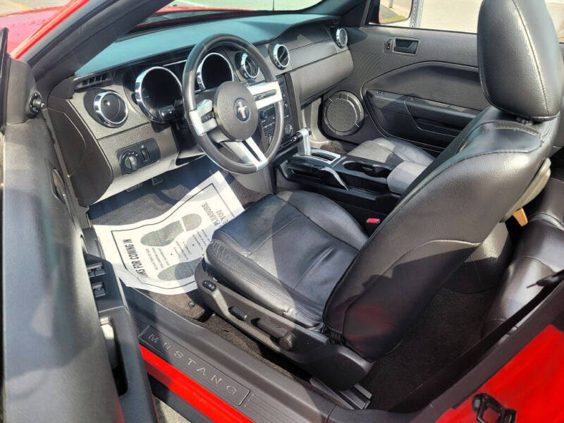 2005 Ford Mustang V6 Premium