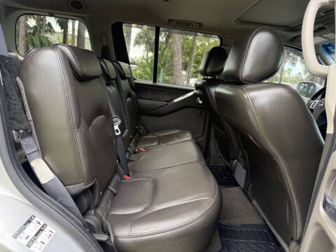 2008 Nissan Pathfinder SE