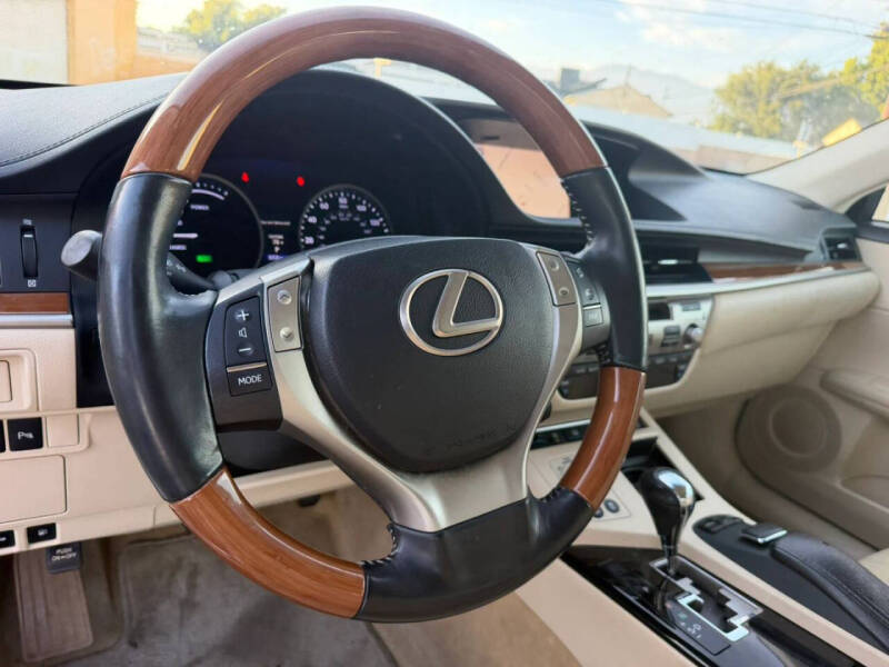 2013 Lexus ES 300h
