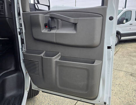 2022 Chevrolet Express 3500