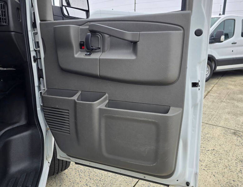 2022 Chevrolet Express 3500