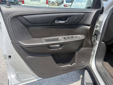 2017 Chevrolet Traverse LT