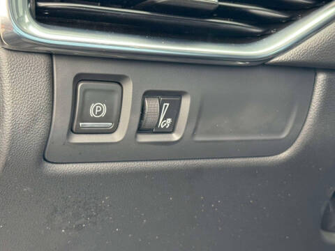 2022 Cadillac XT4 Premium Luxury