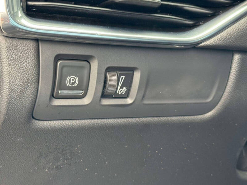 2022 Cadillac XT4 Premium Luxury